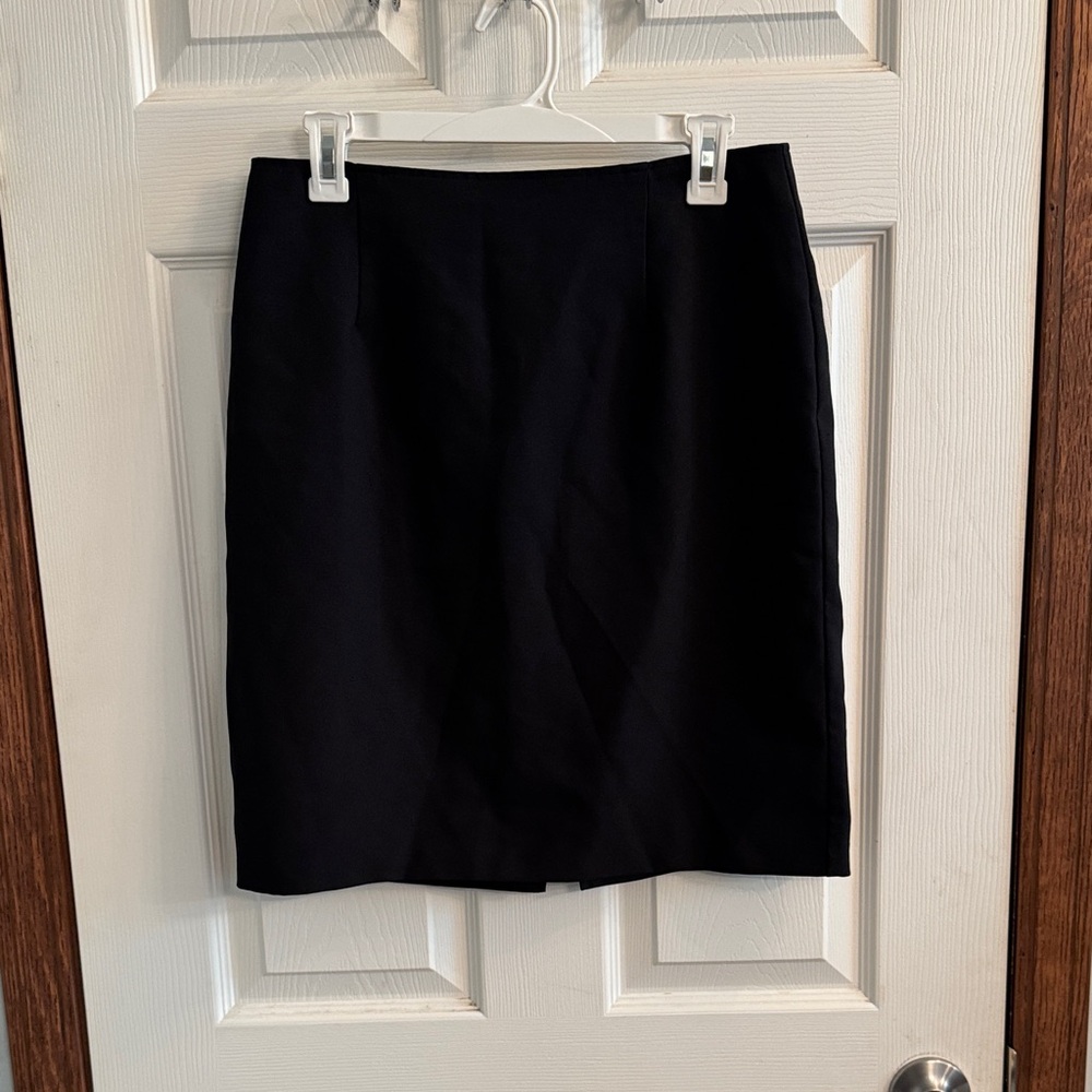 Women's Black Pencil‎ Skirt - Sleek Professional Style